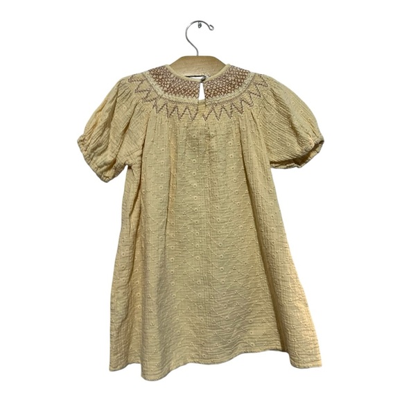 Zara Girls Dress Size 4-5 Yellow Smocked Embroidered Short Sleeves - Picture 3 of 6